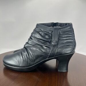 Dansko Buffy Boots Womens 11.5 / 42 Black Leather Ruched Ankle Bootie 3403020200